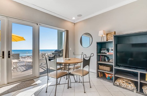 White Sands House | 186 m² House ∙ 3 bedrooms ∙ 12 guests