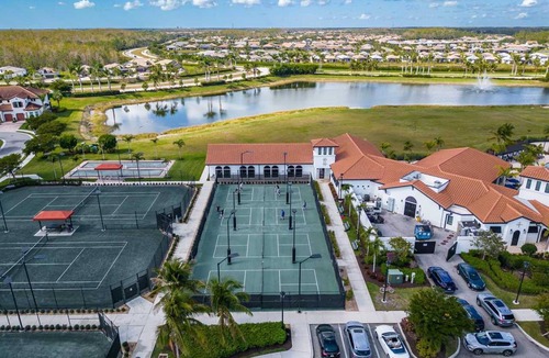 Arborwood Condo | 196 m² Condo ∙ 3 bedrooms ∙ 6 guests
