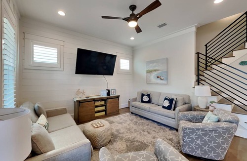 Lakeside at Blue Mountain Beach House | 198 m² House ∙ 4 bedrooms ∙ 12 guests