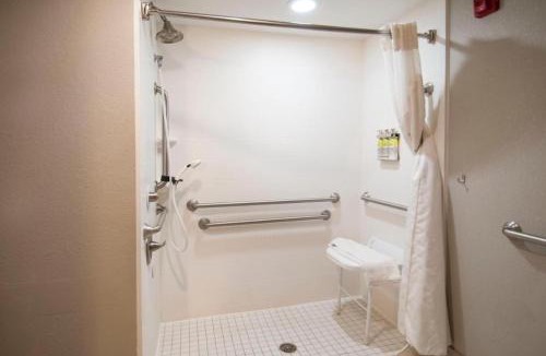Tougaloo Apartment | 1BR 1B King Bed Apartment w Kitchen 223