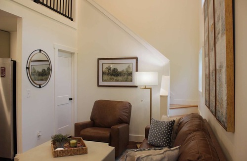 Starkville Condo | 1BR Condo Close to MSU — Perfect for Game Weekends