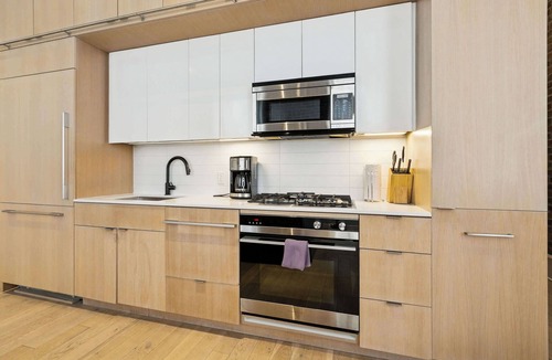 Tulane - Gravier Apartment | 1BR in Historic Schoolhouse | Near CBD and French Quarter