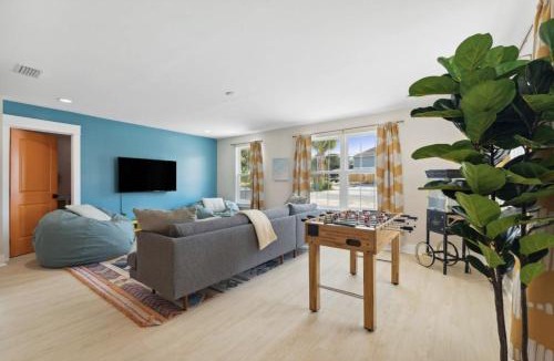 Laguna Beach Estates House | 1Min walk to Beach 9 Bedroom GameRoom, Pets, Sleeps 20