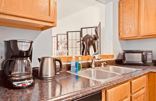 Orlando Condo | 1st Floor 2BR Condo w/Patio & Spacious Outdoor Area [10 min to UCF & Full Sail]