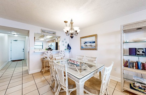 Navarre Beach Condo | 1st Floor Exquisite Gulf-Front Condo In Navarre Beach W/Shared Pool