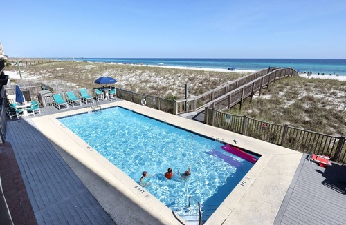 Navarre Beach Condo | 1st Floor Exquisite Gulf-Front Condo In Navarre Beach W/Shared Pool