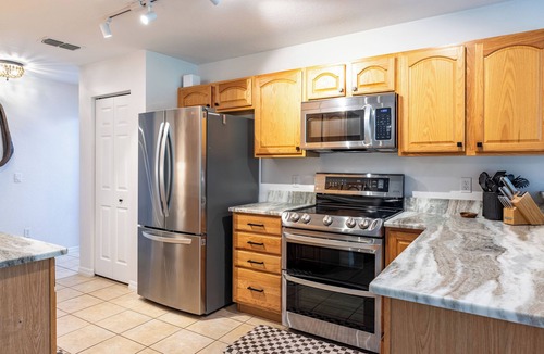 Ocala House | 2 Acre FL Oasis with Game Room; Cozy+Quiet - Equestrian and Nature enthusiasts.