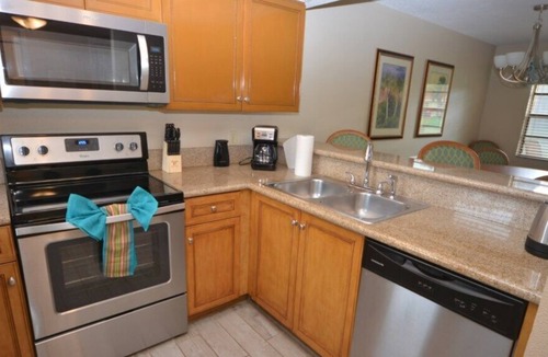 Kissimmee House | 2-Bed Townhome at Fantasy World Resort w/LAZY RIVER!