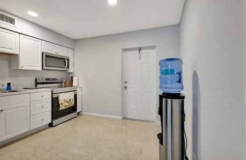 Riviera Beach Apartment | 2 bedroom apt, 1st floor enjoy baseball WiFi close to the Beach & Rapids