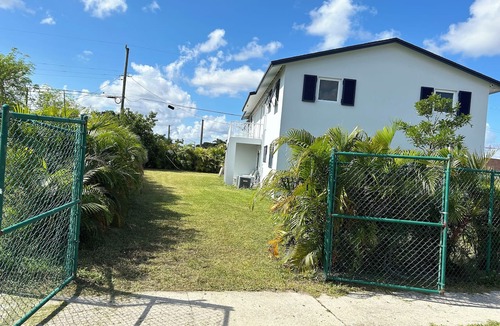 Riviera Beach Apartment | 2 bedroom apt, 1st floor enjoy baseball WiFi close to the Beach & Rapids