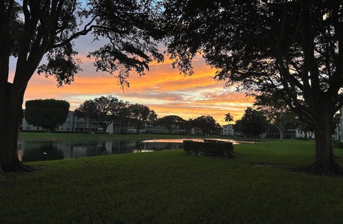 Hamptons at Boca Raton Condo | 2-bedroom condo in Boca Raton with pool, clubhouse fitness, manned gate