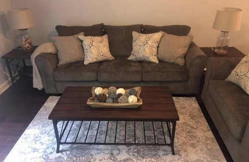 Oxford Condo | 2-bedroom condo in charming Oxford within walking distance of the stadium.