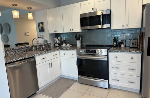 Venice Condo | 2-bedroom condo in soothing Venice with cool AC breeze