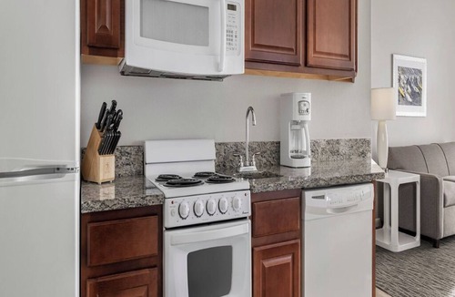 Daytona Beach Condo | 2 Bedroom Deluxe Condo, Kitchen, Sleeps 8, on Daytona Beach, Ocean Walk Resort!