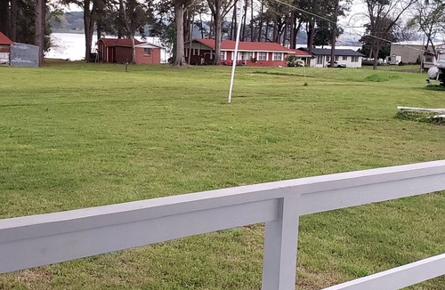 Lone Star House | 2 bedroom, one bath house with Lakeview to Lone Star Lake.