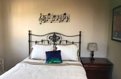 Faubourg Marigny Apartment | 2-bedroom upstairs apartment in charming New Orleans near French Quarter