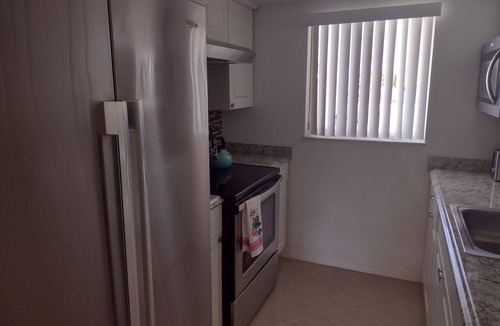 South Daytona Apartment | 2-beds in a quiet area of ​Daytona Beach. Good for Family, Couples and Seniors