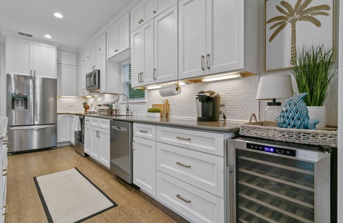 Atlantic Shores House | 2 Blocks to Beach w/Heated Pool & Putting Green