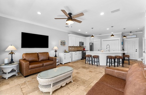Emerald Waters Village House | 2 Community Pools ~ Pet Friendly ~ Gated Community & Beach Access