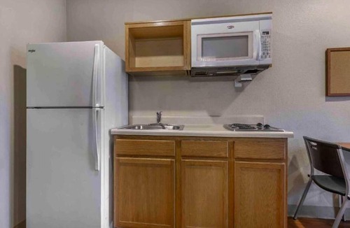 Bossier City Apartment | 2 Full Beds | Non-Smoking, Kitchen