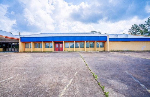 Livingston Apartment | 2 Full Beds|Non-Smoking