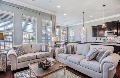 Villa Lago House | 2 GOLF CARTS! Trendy Chic Beach House, Walk to Pool, Tram to Beach and Wharf