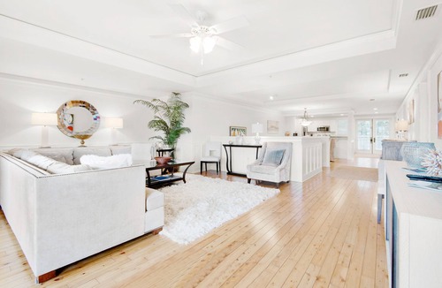 Gulf District House | ⭐2 Living Rooms-2 Bikes Included~Prime Location~Pools~Watercolor Townhouse 9