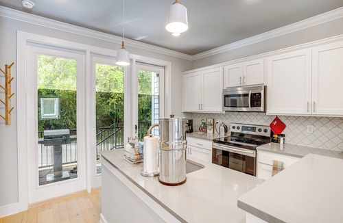 Northside House | 2 Mi to Downtown: Chattanooga Townhome w/Grill!