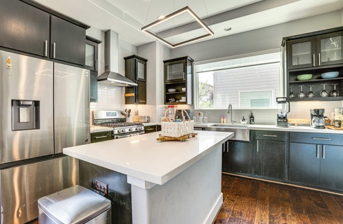 Northside Cottage | 2 Mi to Dtwn: Modern Houston Home w/Private Patio