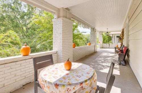 Birmingham House | 2 Mi to Dtwn: Stylish Urban Retreat in Birmingham