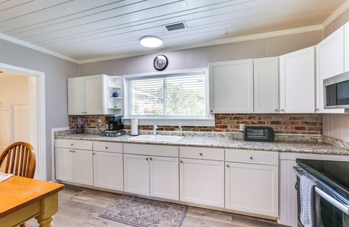 Panacea Cottage | 2 Mi to Mashes Sands Beach: Quiet Home w/Dock!
