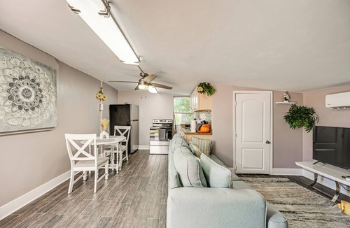 Naples Cottage | 2 Mi to Public Pool! Cozy Naples Cottage w/Patio