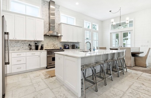 San Juan House | 2 Min from the Beach, Golf Cart, Private Pool, Carriage House, Bikes & Sleeps 14!