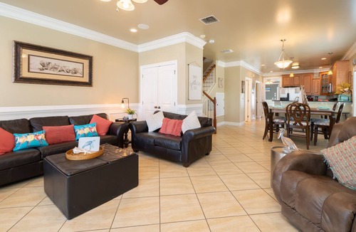 Bel Air House | 2 minute walk to the Beach! Family Beach House Sleeps 16 with a Private Pool!