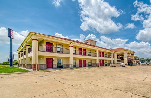 Port Allen Apartment | 2 Queen Bed Accessible