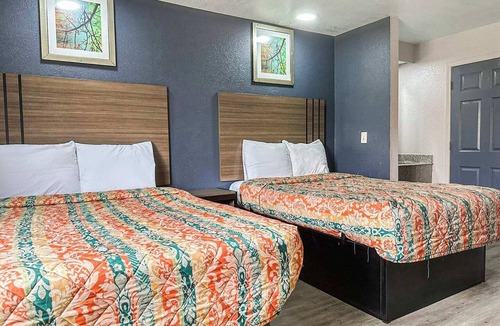 Jackson Hotel | 2 Queen Bed|Smoking|Jackson