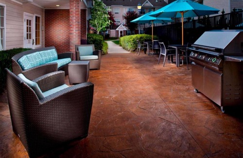 Homewood Hotel | 2 Suites Near Birmingham Zoo with Pool Access | Modern Stay in Homewood