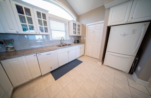 Plantation House | 20% OFF FALL! Beachfront, 5BR/4BA Sleeps 10, 3 Community Pools!