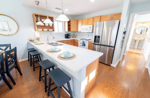 East End House | 20% OFF FALL! New to Market! Walking Distance to Shops & Restaurants!