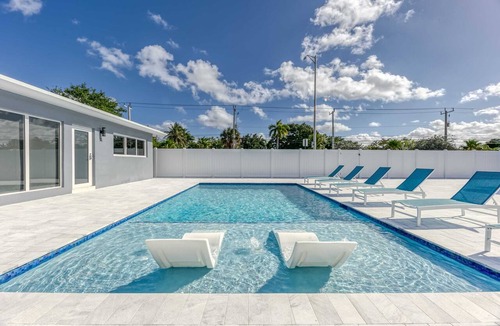 Wilton Manors Apartment | 2013 A Sunshine Manors