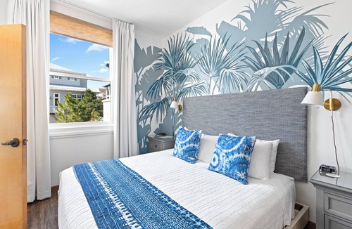 Rosemary Beach Hotel | 202 Rosemary Beach Inn - Includes Beach Chairs & Complimentary Breakfast + Access to 4 Pools
