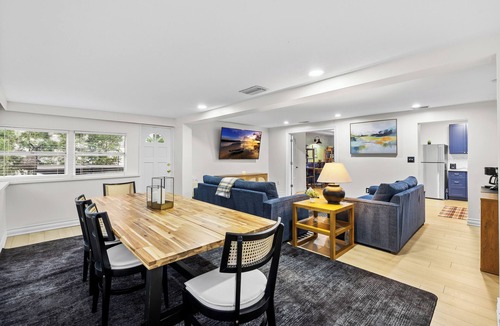 Ballast Point House | 2025 Reno!Spacious 4Bedroom, Hot Tub, Putting Green & Fire Pit near MacDill!