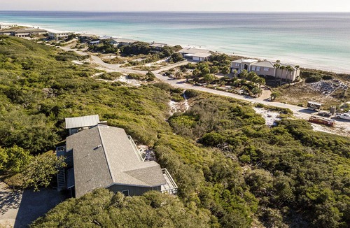 Four Mile Village House | 215 m² House ∙ 4 bedrooms ∙ 12 guests