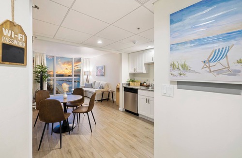 Fort Myers River District Condo | 21st Floor Luxury Waterfront & Sunset Stay
