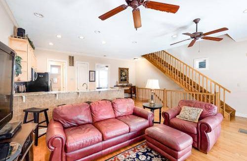 Crescent Beach House | 220 m² House ∙ 4 bedrooms ∙ 12 guests