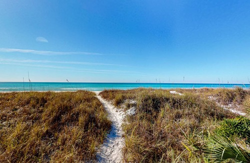 Bahama Beach House | 221 m² House ∙ 5 bedrooms ∙ 15 guests