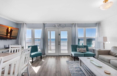 Crystal Beach House | 223 m² House ∙ 5 bedrooms ∙ 14 guests