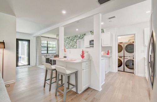 Delray Beach House | 230 | Heated Pool | Hot Tub | Screen Porch | FreeBee Cart Zone |by DelrayNightly