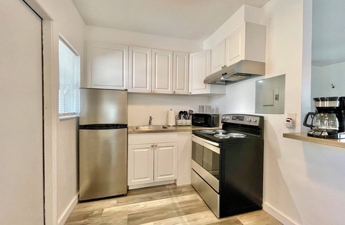 Lauderdale Beach Apartment | 2301/U2-Serene-Beachfront-1-bedroom-apt w/-AC-in-Fort-Lauderdale