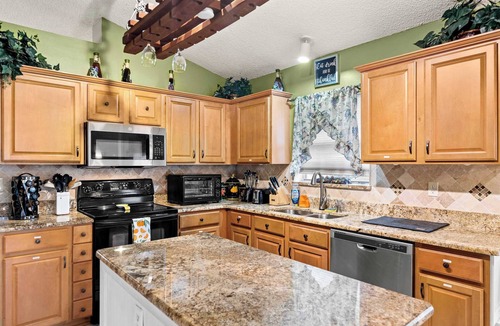 Northside House | *25% OFF | Long Term Friendly/Central Location | Pets Welcome*
